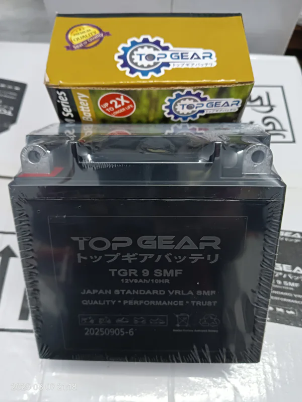 TGR>9 SMF battery with TOP GEAR retail packaging